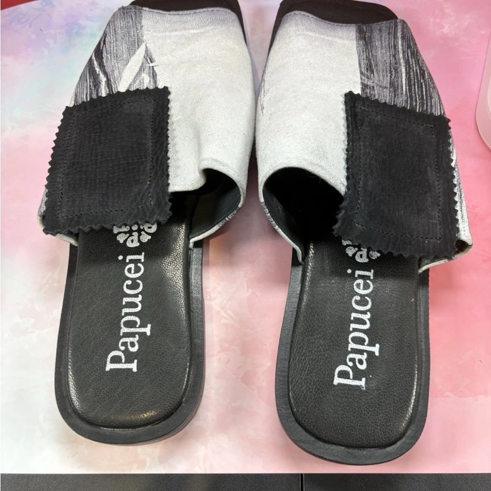 Women's Black and White Papucie Slide Sandals